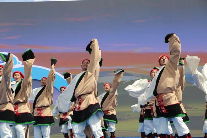 九游登录入口-瑞士队观众热烈欢呼！，穆古鲁扎迎来三赛季出色发挥上演精彩一战的简单介绍